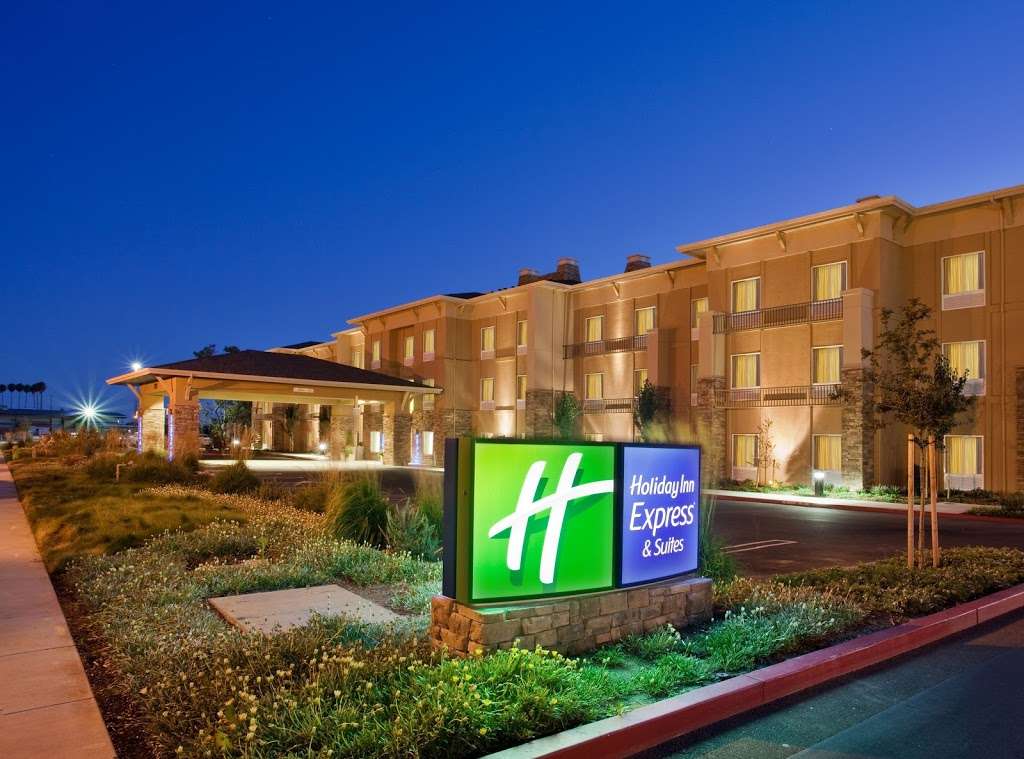 Holiday Inn Express & Suites Napa Valley-American Canyon | 5001 Main St, American Canyon, CA 94503 | Phone: (707) 552-8100