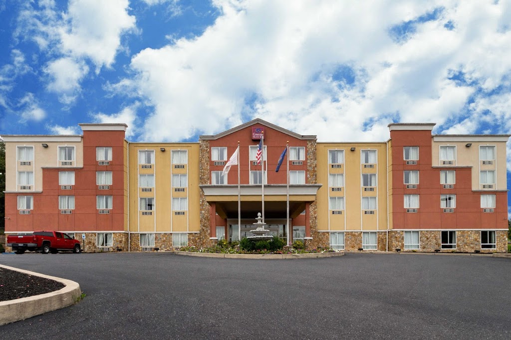 Comfort Suites Near Gettysburg Battlefield Visitor Center | 945 Baltimore Pike, Gettysburg, PA 17325, USA | Phone: (717) 334-6715