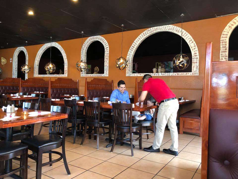 Los Cabos Mexican and Cuban Cuisine | 2252 E Irlo Bronson Memorial Hwy, Kissimmee, FL 34744, USA | Phone: (407) 978-6133