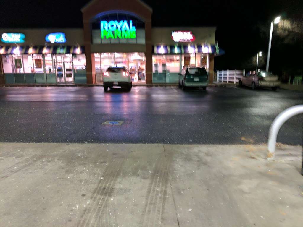 Royal Farms | 1818 Baltimore Blvd, Westminster, MD 21157, USA | Phone: (410) 840-2515