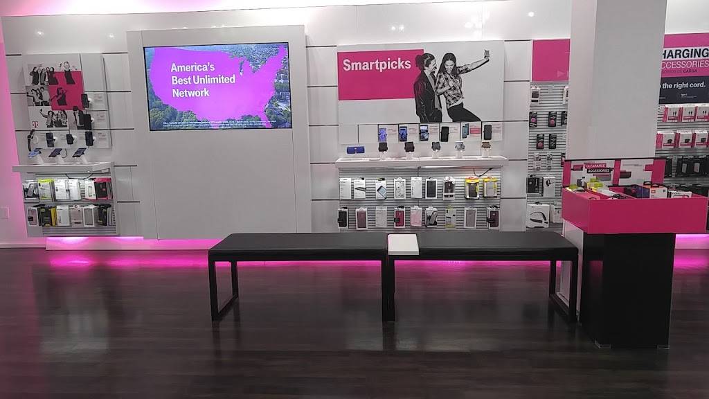 T-Mobile | 3740 Iowa Ave #101, Riverside, CA 92507, USA | Phone: (951) 684-5478