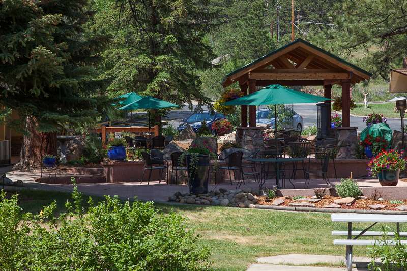 Deer Crest Resort | 1200 Fall River Rd, Estes Park, CO 80517, USA | Phone: (800) 331-2324