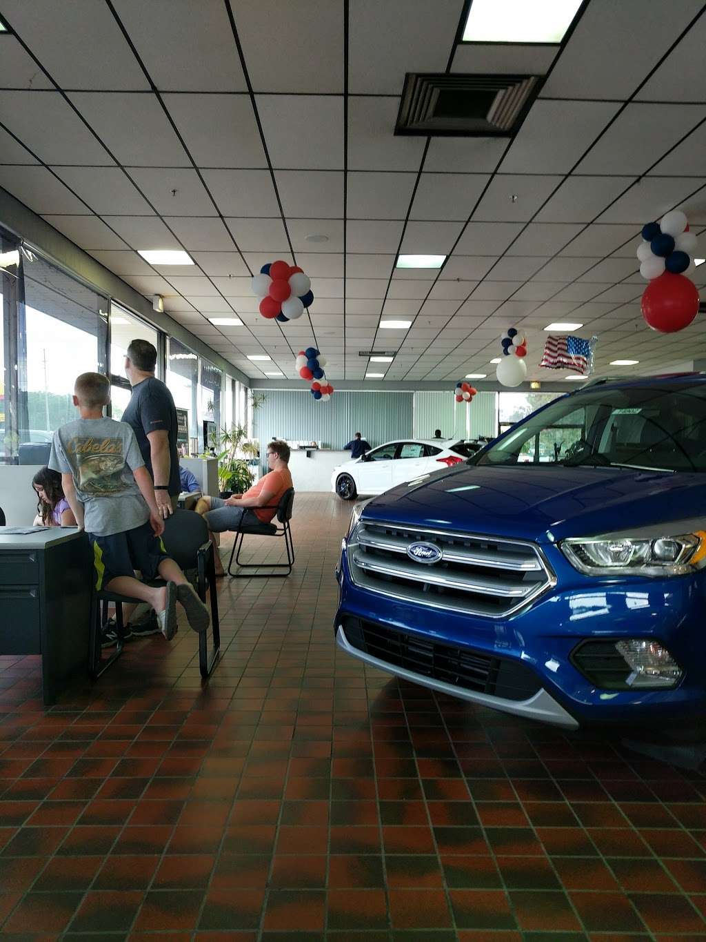 Currie Motors Ford of Valpo | 2052 W Morthland Dr, Valparaiso, IN 46385, USA | Phone: (219) 336-1373