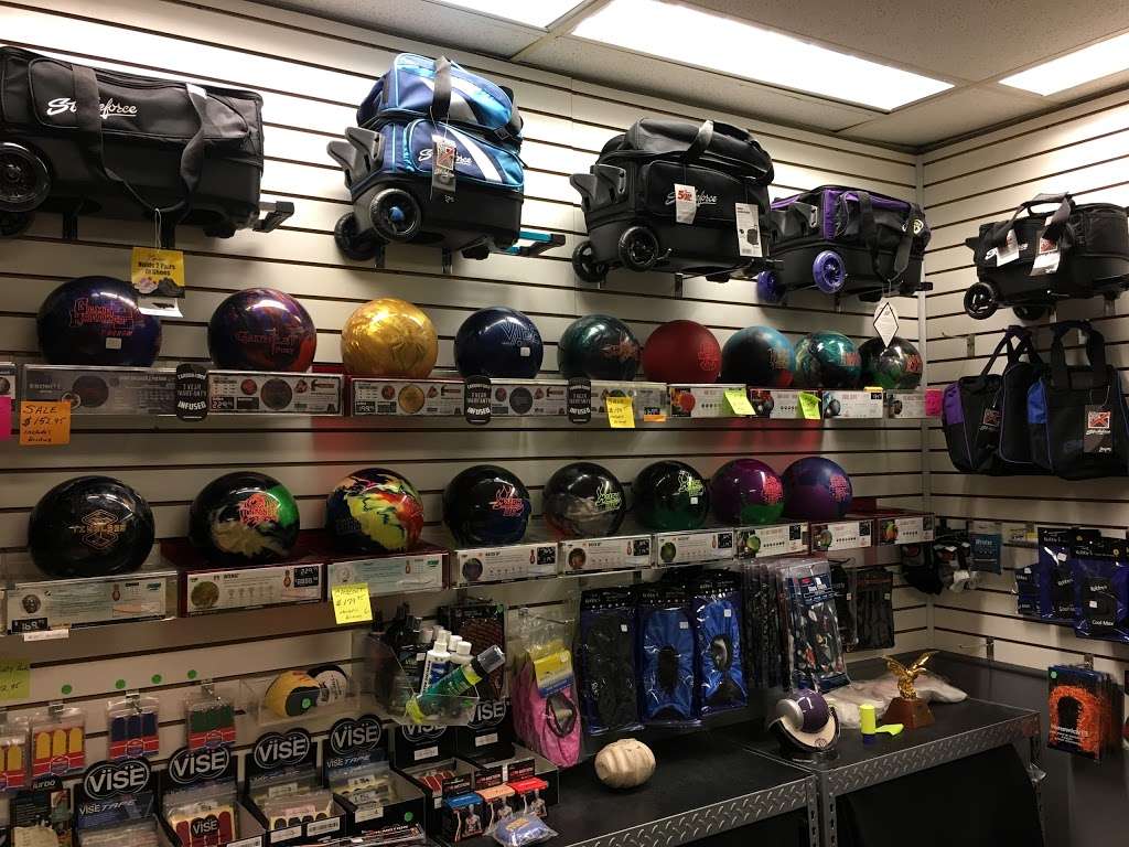 New Approach Pro Shop | 53 S Arlington Heights Rd, Elk Grove Village, IL 60007, USA | Phone: (847) 378-8892