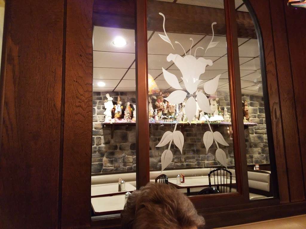 Savilles Diner | 830 E Philadelphia Ave, Boyertown, PA 19512, USA | Phone: (610) 369-1433