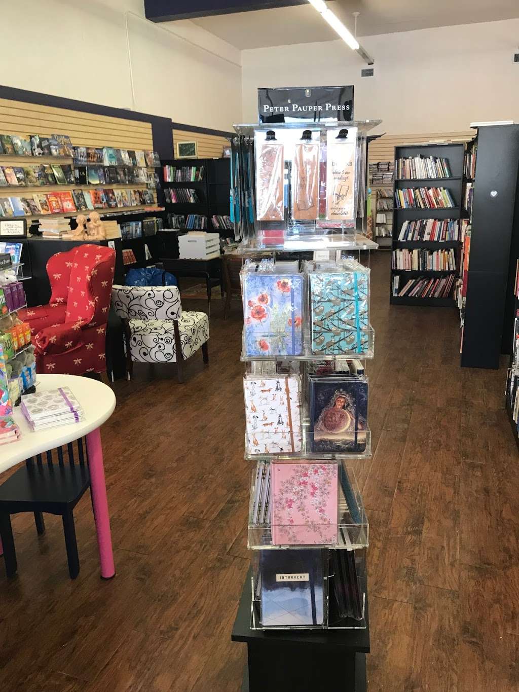 Muddy Water Bookstore | 120 E Washington Ave, Navasota, TX 77868, USA | Phone: (936) 900-4662