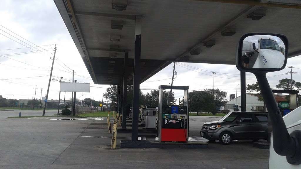 Texas Truck Stop | 8772 Market Street Road, Houston, TX 77029, USA | Phone: (713) 678-8949