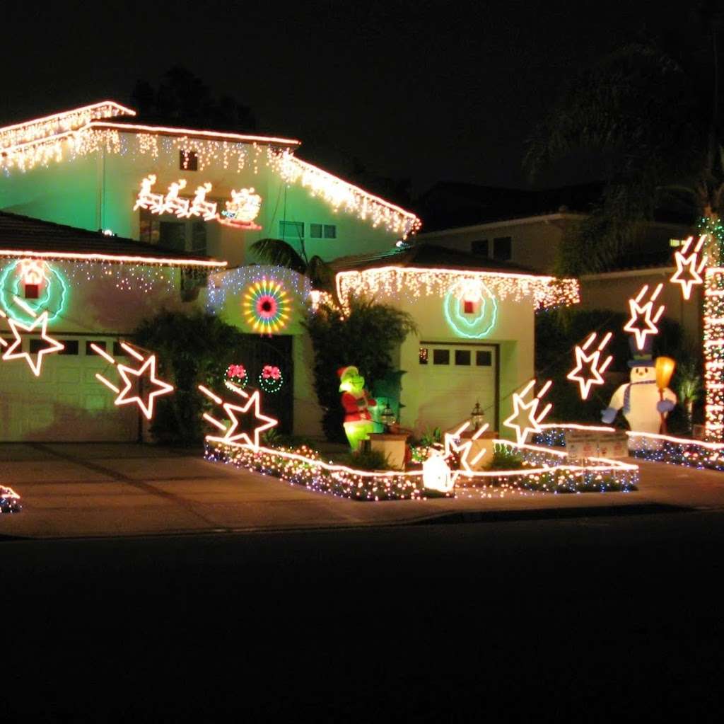 Laguna Niguel Christmas Lights | 5 Tunis, Laguna Niguel, CA 92677 | Phone: (949) 813-4074