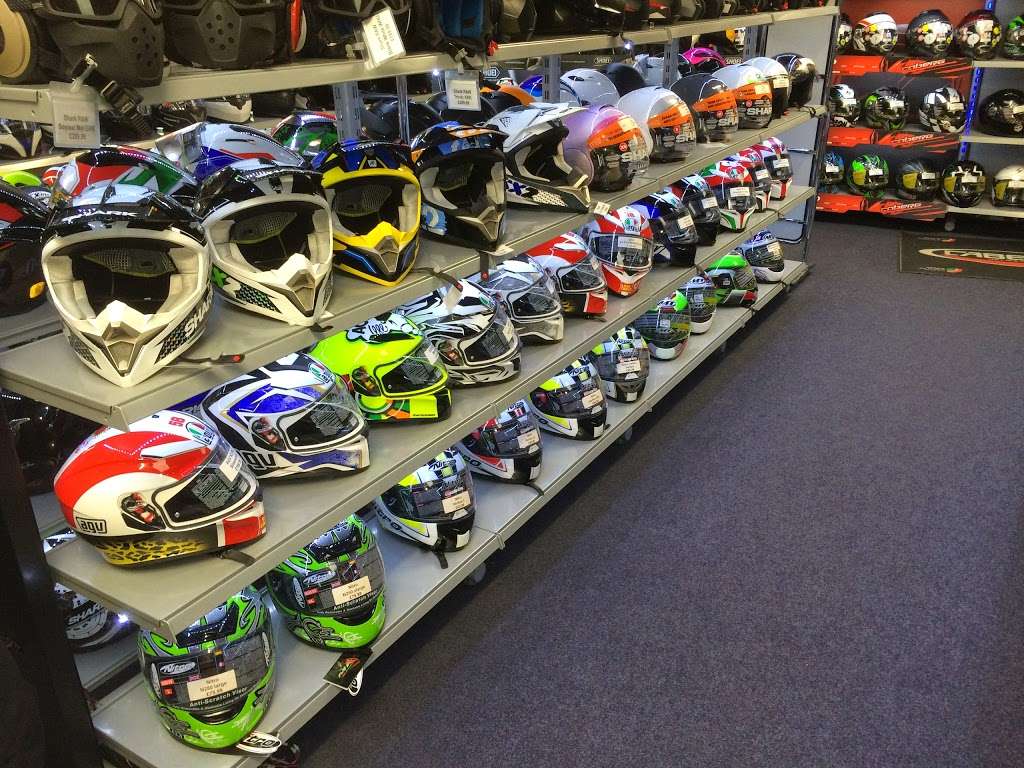 Helmet City Tatsfield | Waylands Farm, Approach Rd, Tatsfield TN16 2JT, UK | Phone: 01959 577911