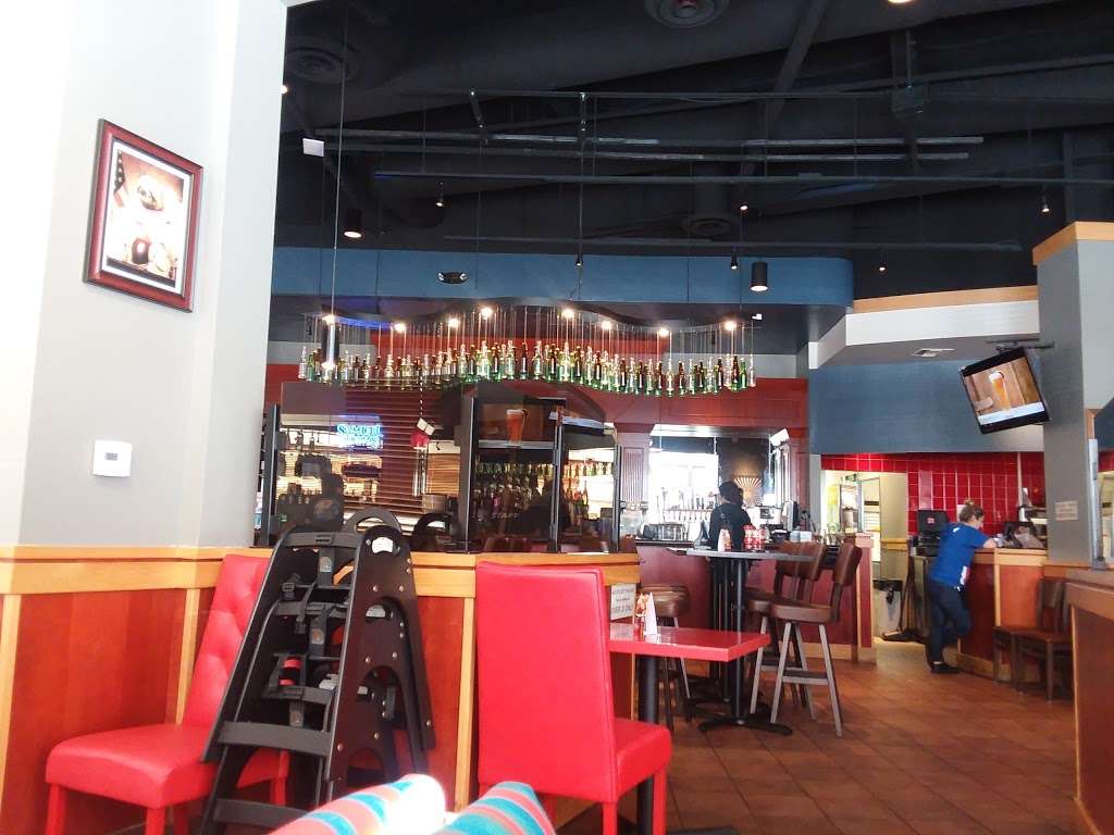 Red Robin Gourmet Burgers and Brews | 3301 E Main St #1511, Ventura, CA 93003, USA | Phone: (805) 642-1959