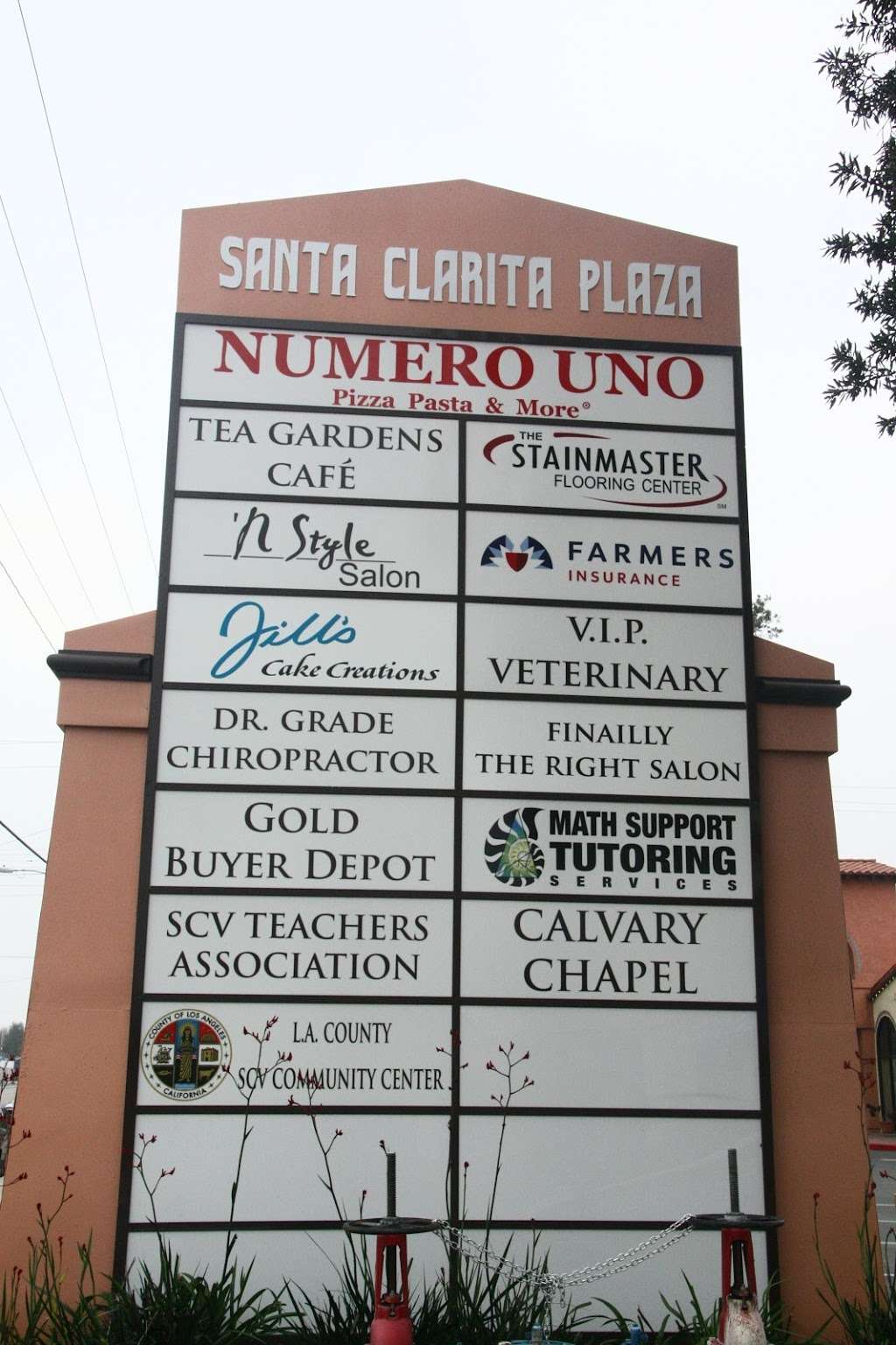 Santa Clarita Plaza | 26111 Bouquet Canyon Rd, Santa Clarita, CA 91350, USA