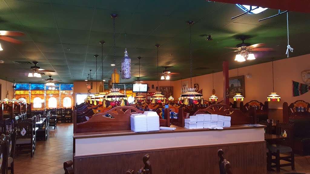 Los Rancheros | 2000, 2350 Sycamore Rd # A, DeKalb, IL 60115, USA | Phone: (815) 758-2200