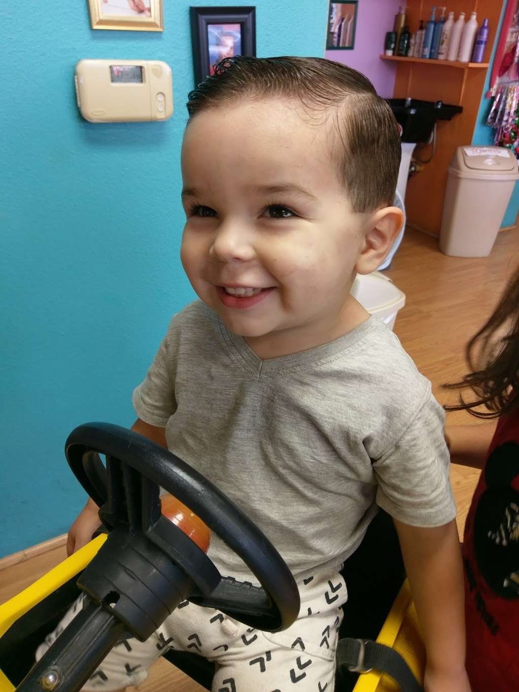 Frans Fun Cuts 4 Kids | 1386 E Foothill Blvd, Upland, CA 91786 | Phone: (909) 920-0369