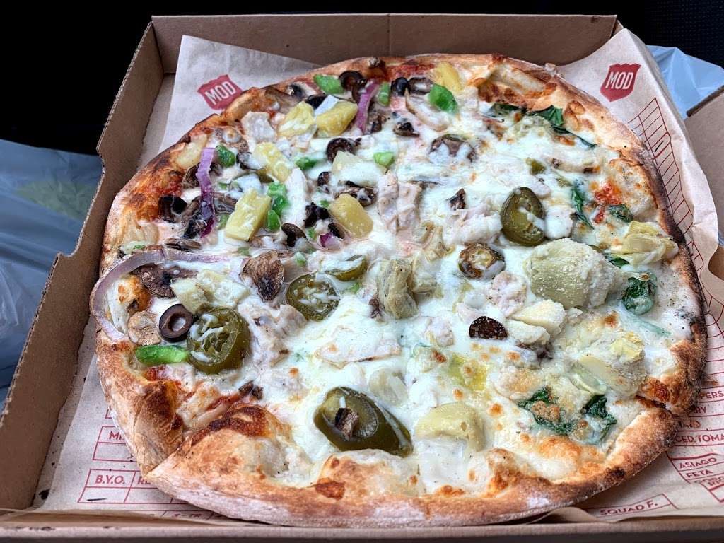 MOD Pizza | 2550 CityWest Blvd Suite 100, Houston, TX 77042, USA | Phone: (832) 975-8848