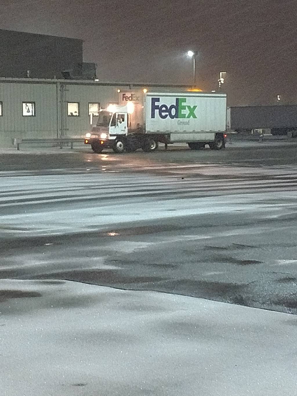 FedEx Ground | 100 J St, Perrysburg, OH 43551, USA | Phone: (800) 463-3339