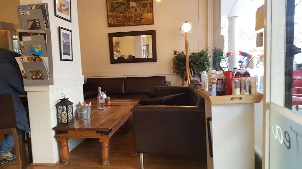 Leilas Corner | 294 Clapham Rd, Stockwell, London SW9 9AE, UK | Phone: 020 7720 3076