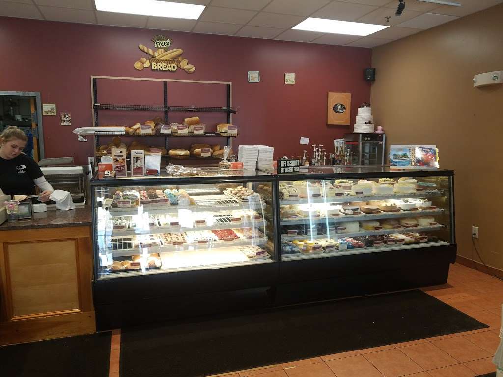 Fratellis Pastry Shop | 25 Broad St, Quincy, MA 02169, USA | Phone: (617) 328-7855