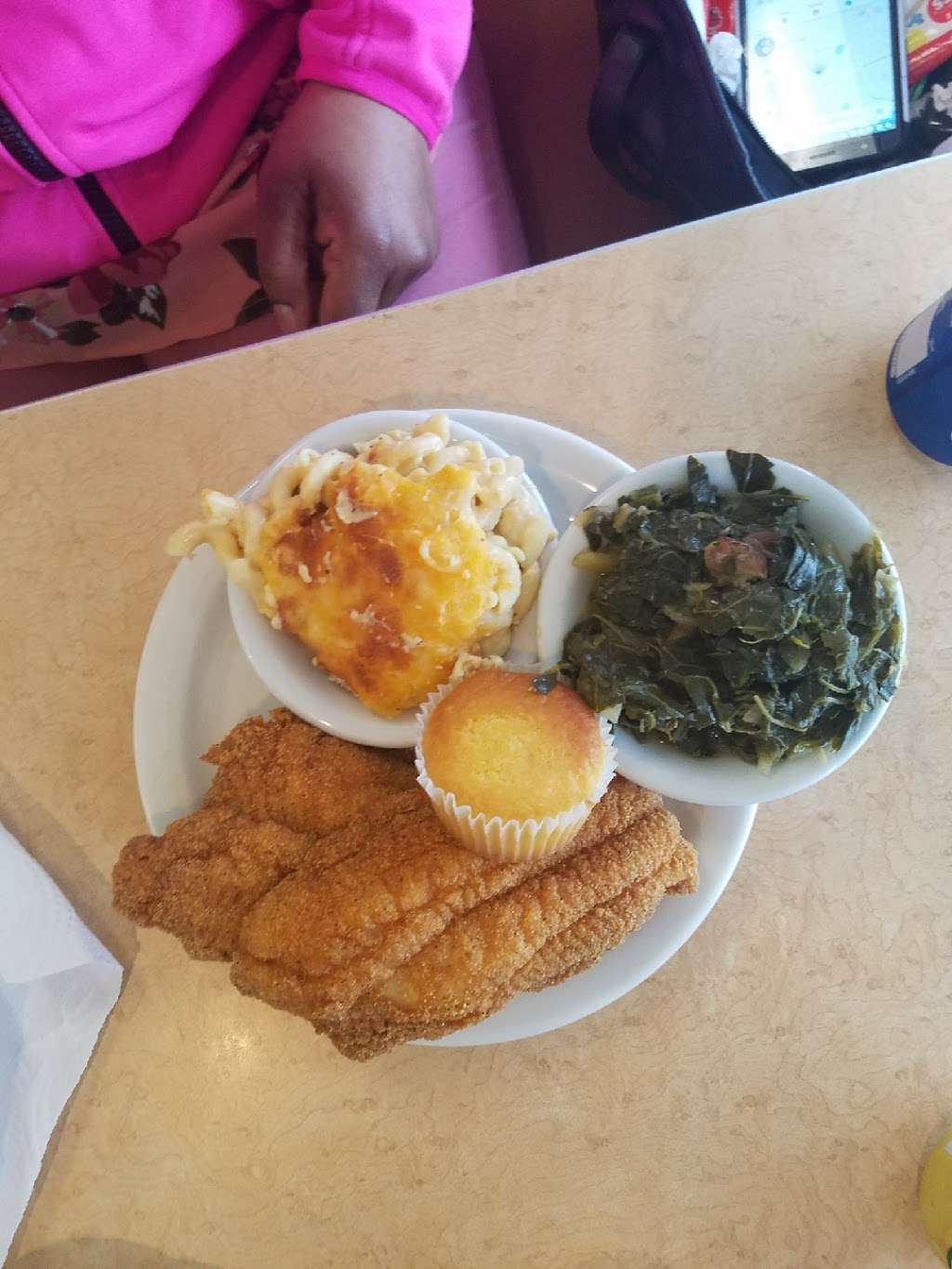 Mandys Soul Food Kitchen | 431 N Bolingbrook Dr, Bolingbrook, IL 60440, USA | Phone: (630) 485-7291