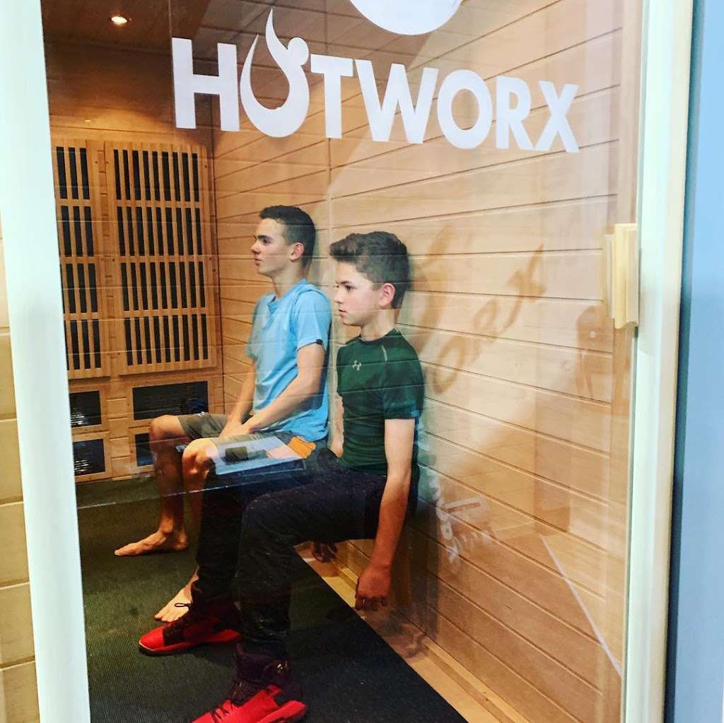 HOTWORX - Montgomery, TX | 2300 Woodforest Pkwy N #1000, Montgomery, TX 77316, USA | Phone: (936) 203-3061