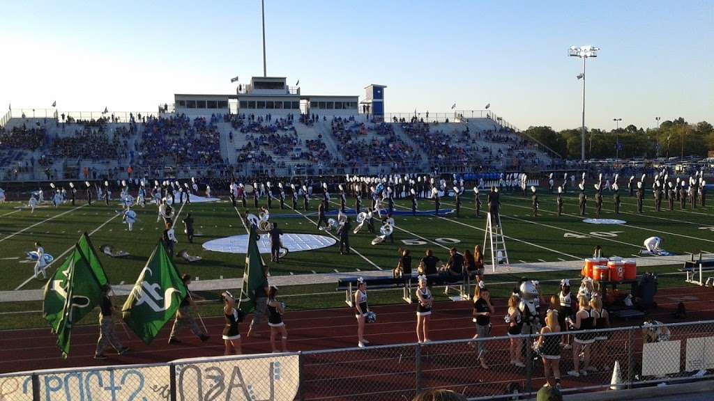 Henry Winston Stadium | 702 Greenbriar Ave, Friendswood, TX 77546, USA | Phone: (281) 482-3413