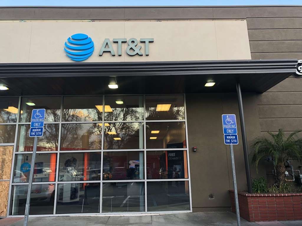 AT&T Store | 4105 Atlantic Ave #B, Long Beach, CA 90807, USA | Phone: (562) 424-1017