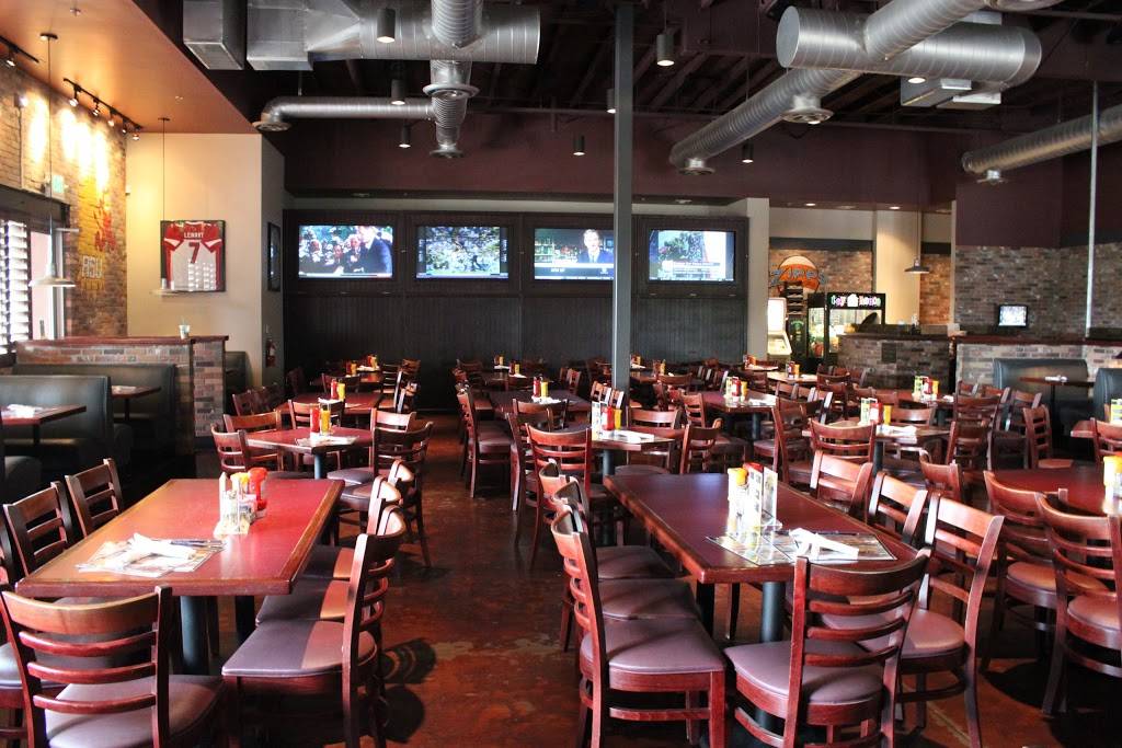 Zipps Sports Grill | 211 E Warner Rd #103, Gilbert, AZ 85296 | Phone: (480) 539-1600