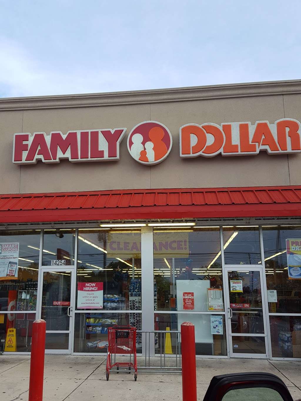 Family Dollar | 14254 E Colonial Dr, Orlando, FL 32826, USA | Phone: (407) 281-9851