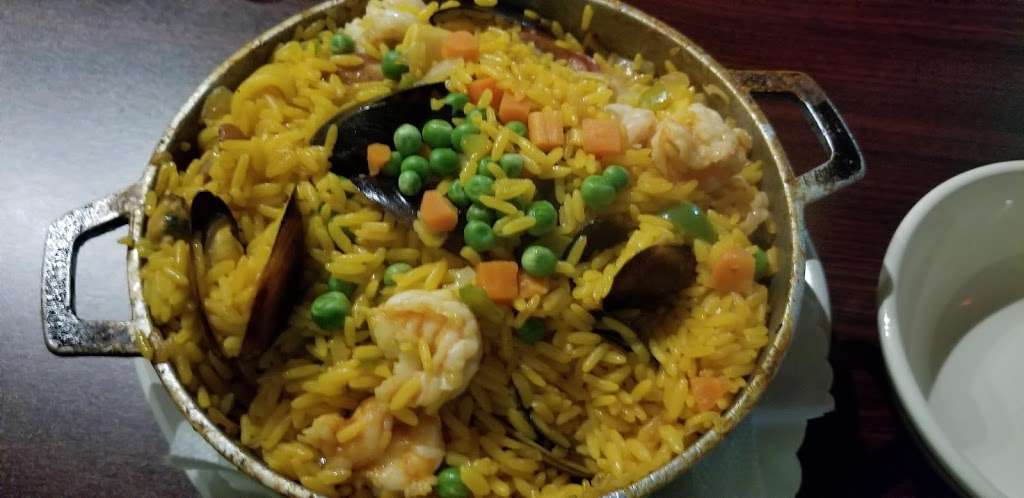 Paellas | 746 Riverside Ave, Lyndhurst, NJ 07071, USA | Phone: (201) 933-2999