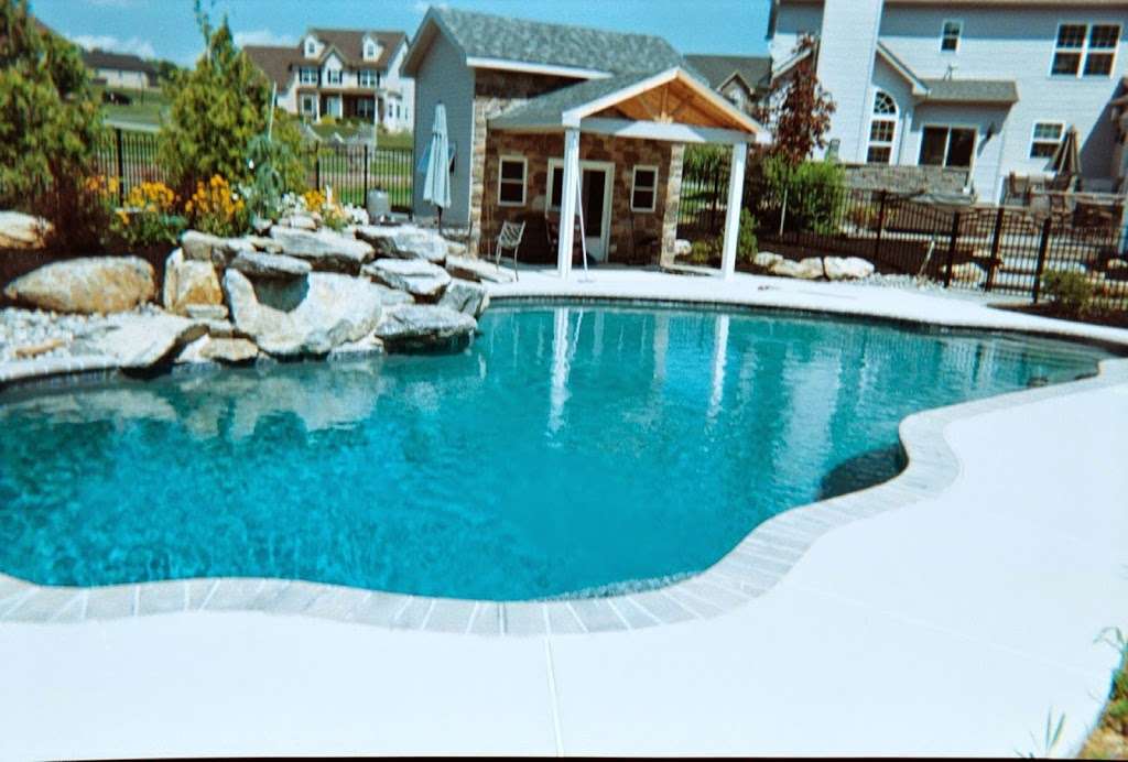 B&B Pools | 19 Main St, Hellertown, PA 18055 | Phone: (610) 691-7665