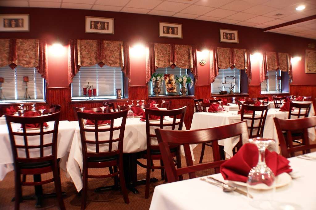 La Cashina Ristorante | 53 NJ-34, Marlboro Township, NJ 07746, USA | Phone: (732) 834-0025