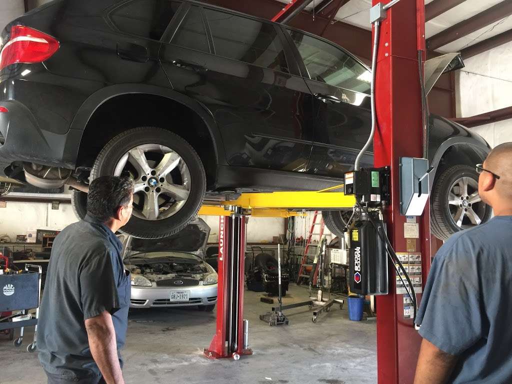 Mons Auto Clinic | 12130 Antoine Dr Ste J, Houston, TX 77066 | Phone: (832) 446-3573