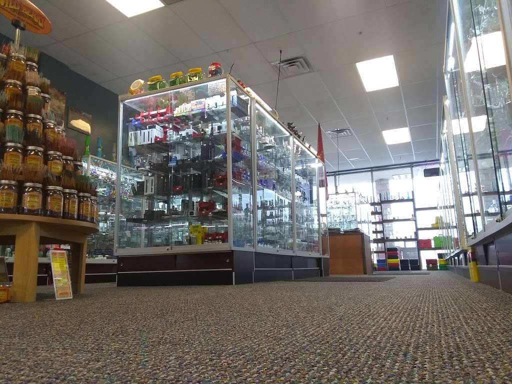 Smokin Glass Franklin | 6963 S 27th St, Franklin, WI 53132, USA | Phone: (414) 574-0178