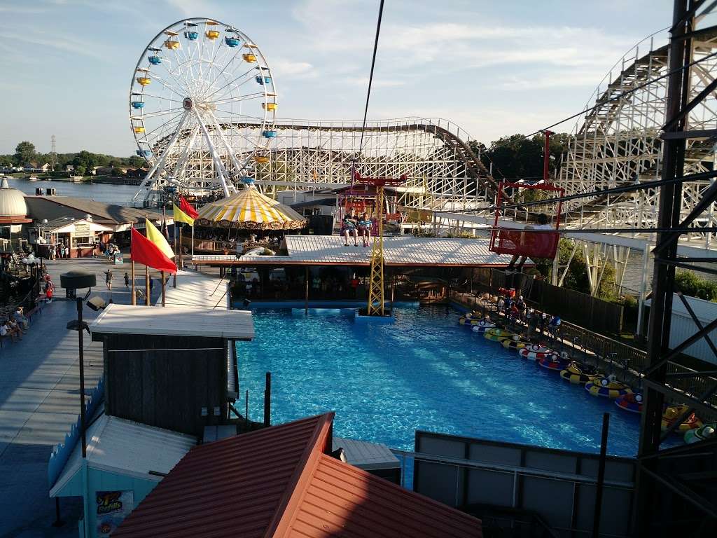 Indiana Beach Boardwalk Resort | 5224 E Indiana Beach Rd, Monticello, IN 47960, USA | Phone: (574) 583-4141