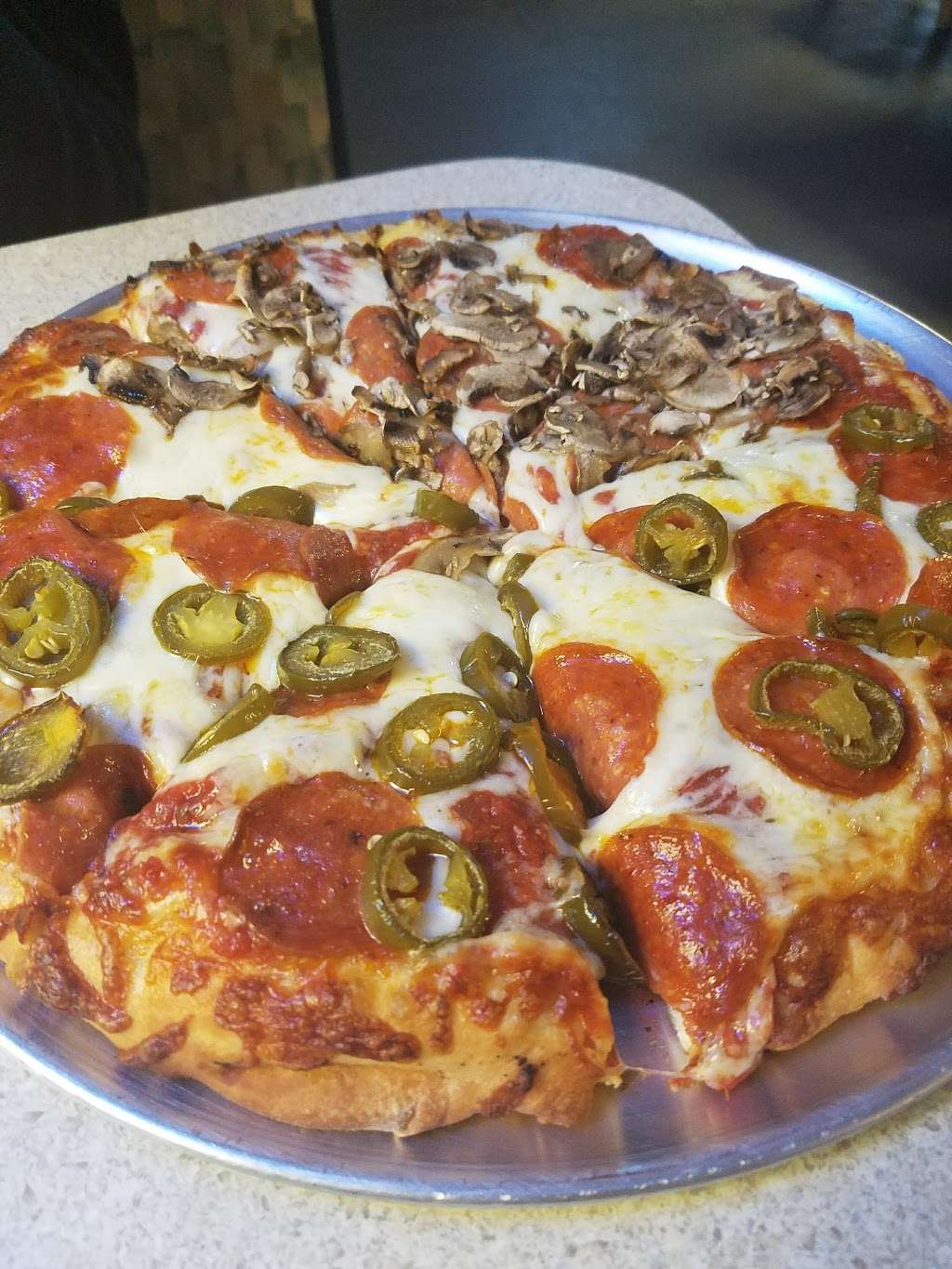 Baldwin Park Pizza Company | 4744 Maine Ave, Baldwin Park, CA 91706, USA | Phone: (626) 337-6090