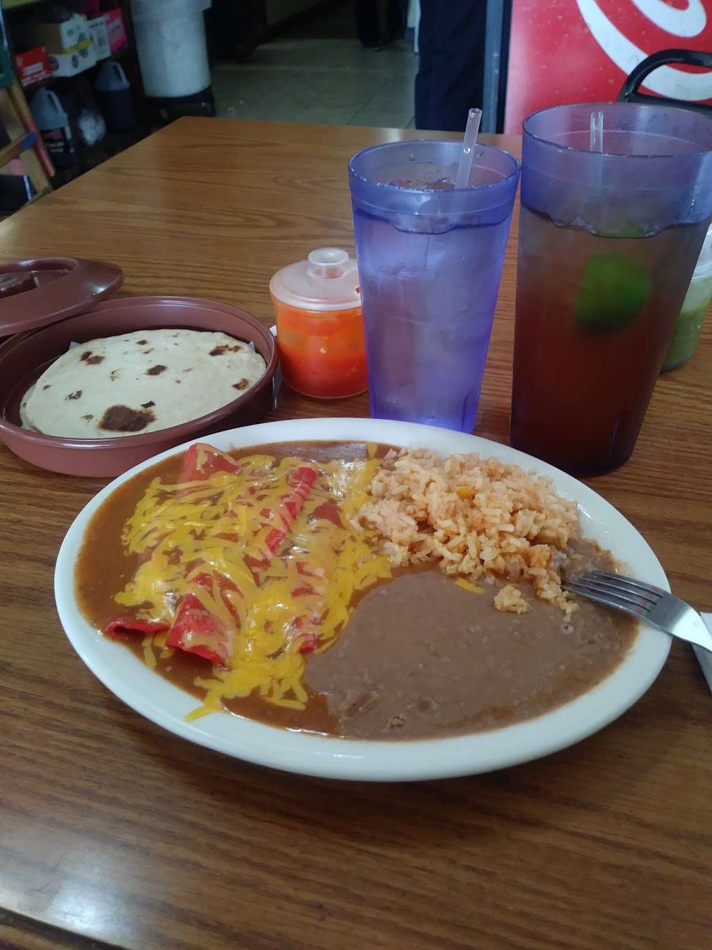 La Placita Mexican Cafe | 5403 W Commerce St, San Antonio, TX 78237, USA | Phone: (210) 433-6622
