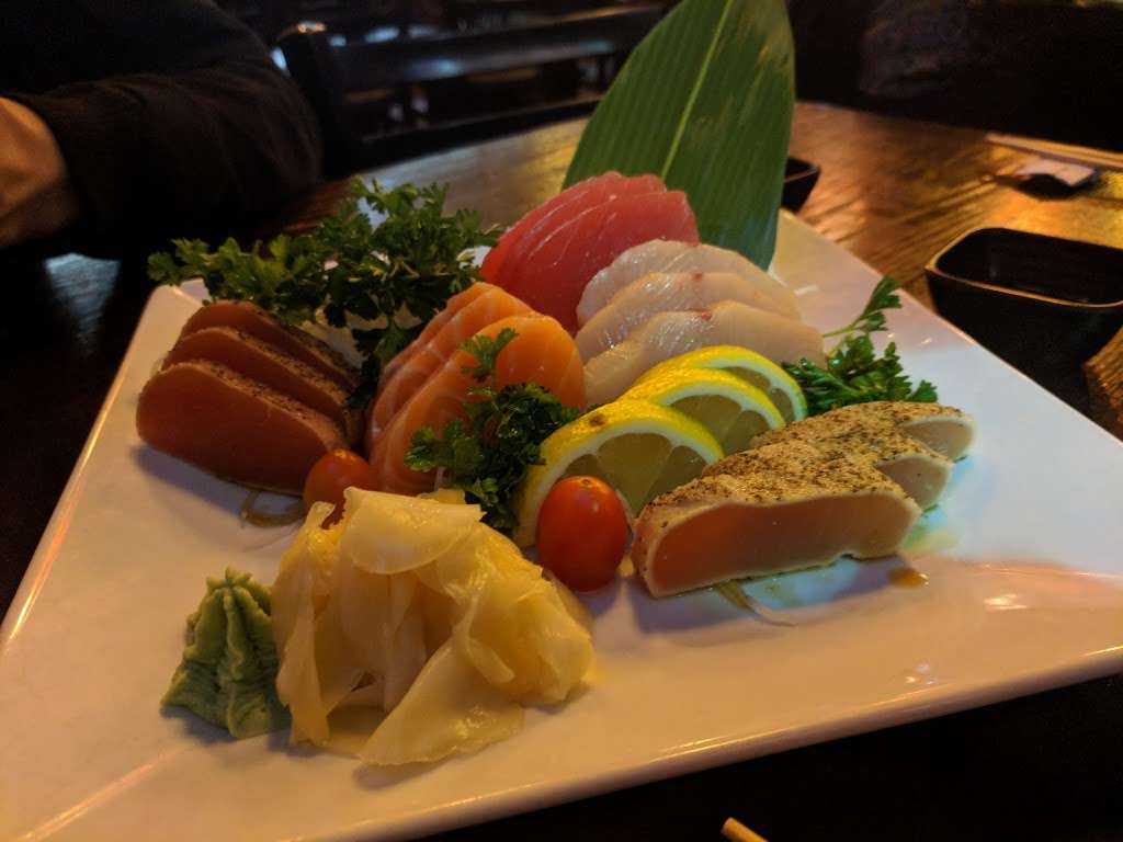 Hikari Sushi | 1864 Montebello Town Center, Montebello, CA 90640, USA | Phone: (323) 720-1955