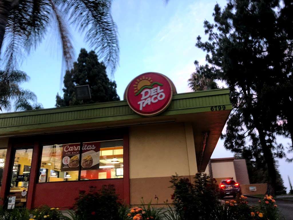 Del Taco | 6799 Carnelian St, Rancho Cucamonga, CA 91701 | Phone: (909) 980-1644