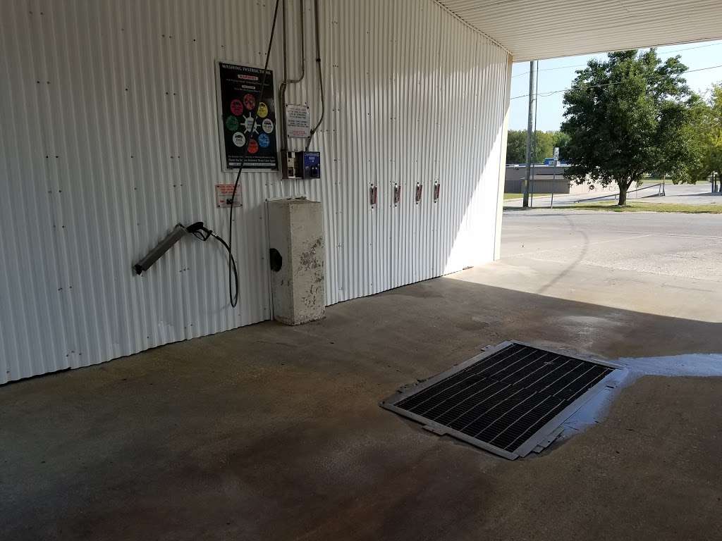 Classic Car Wash | 300 N Webster St, Spring Hill, KS 66083, USA