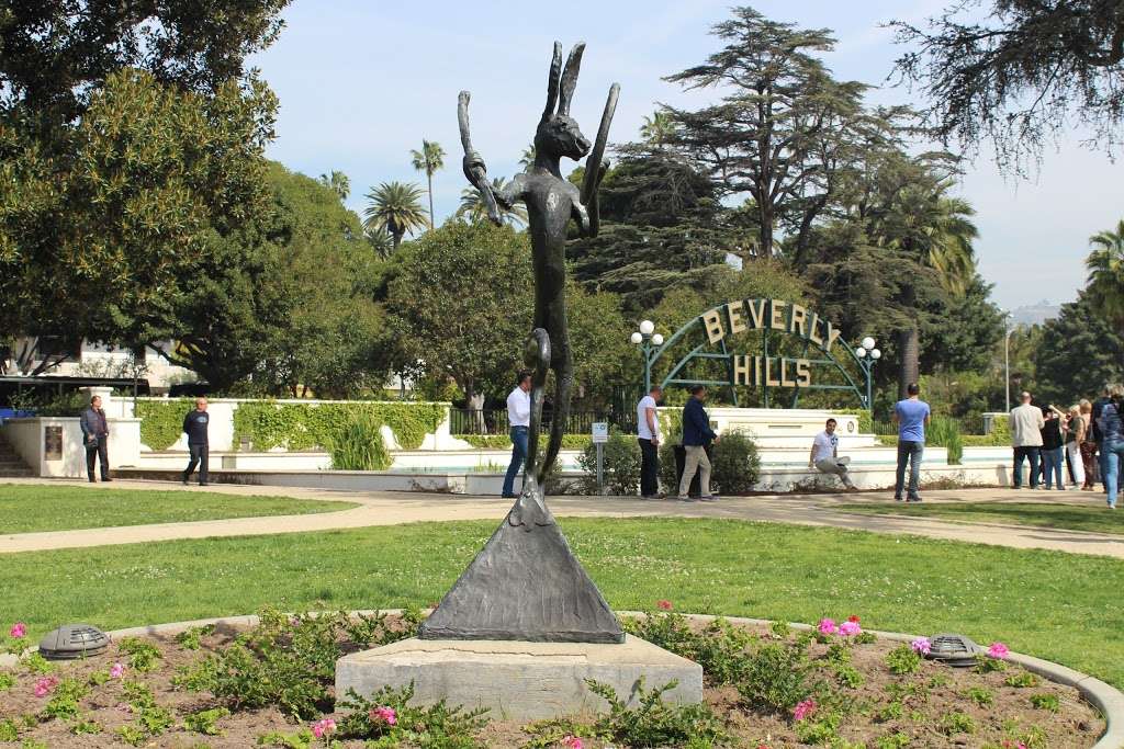 Beverly Gardens Park | 9439 Santa Monica Blvd, Beverly Hills, CA 90210, USA | Phone: (310) 288-2220