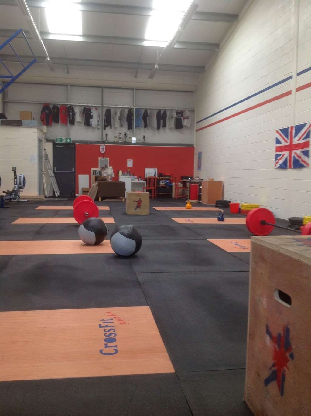 CrossFit Raeda | 3 The Barns, Esgors Farm, High Road, Thornwood CM16 6LY, UK | Phone: 07738 210101