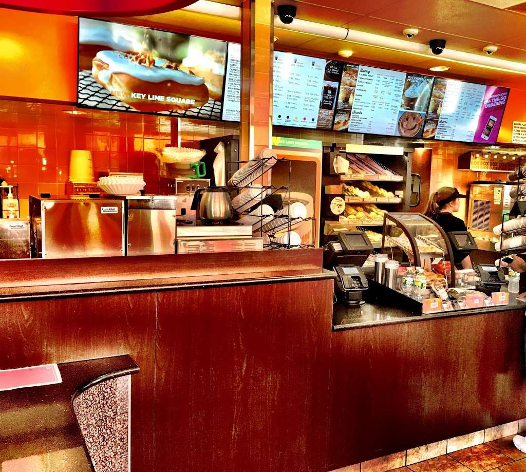 Dunkin Donuts | 1 Bennington St, Revere, MA 02151 | Phone: (781) 286-9287