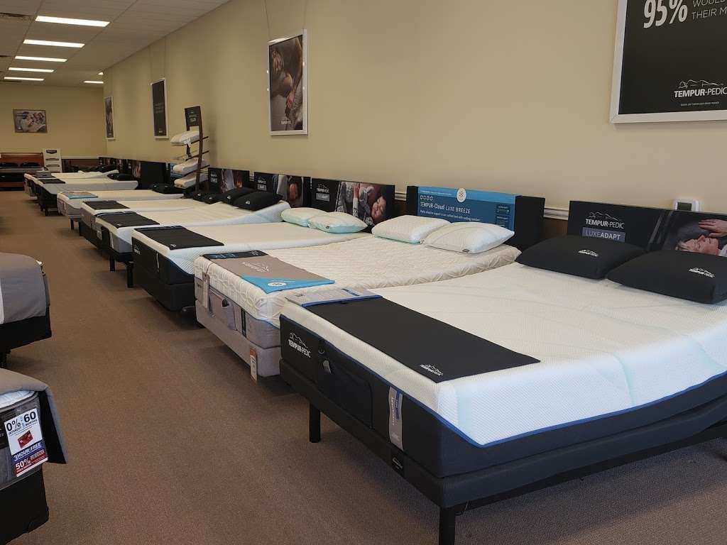 Mattress Warehouse of Purcellville | 711 E Main St, Purcellville, VA 20132, USA | Phone: (540) 338-2688