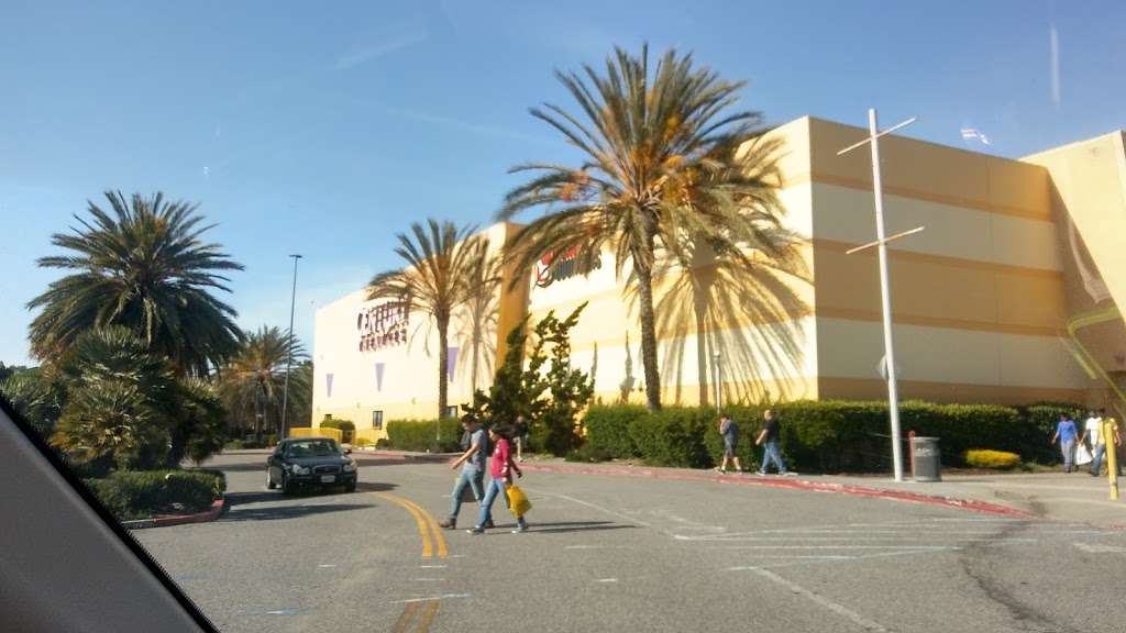 Century 20 Great Mall & XD | 1010 Great Mall Dr, Milpitas, CA 95035, USA | Phone: (408) 942-7441