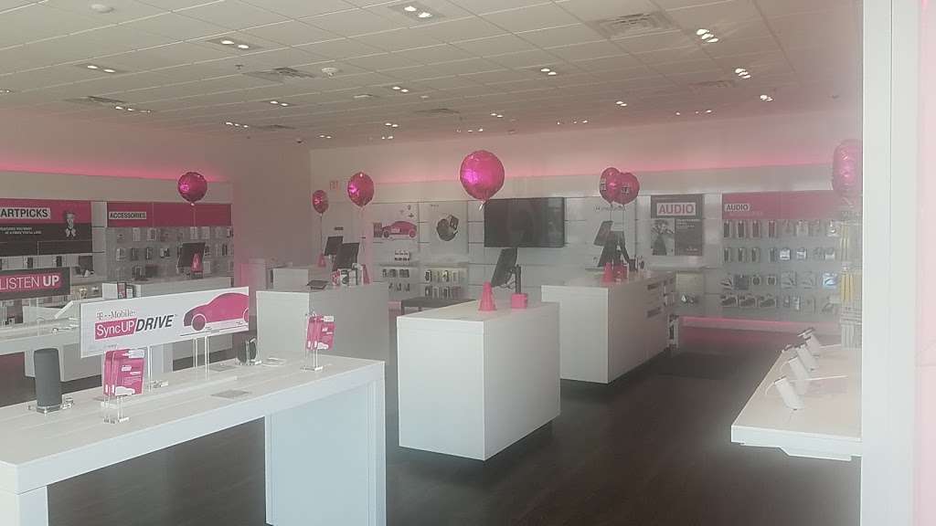 T-Mobile | 6700 Spring Stuebner Rd Ste 600, Spring, TX 77389, USA | Phone: (281) 547-0588