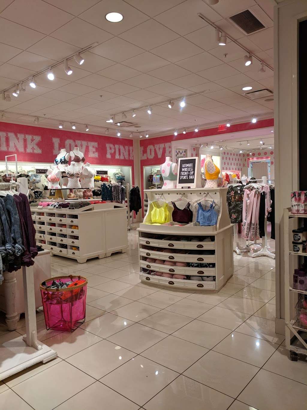 Victorias Secret & PINK | 1827 Montebello Boulevard, C-8 C-9, Montebello, CA 90640, USA | Phone: (323) 721-3861