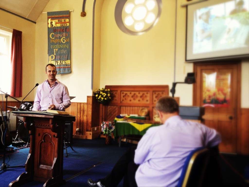 Knockholt Evangelical Church | 6 Old London Rd, Knockholt, Sevenoaks TN14 7JR, UK | Phone: 01959 534732