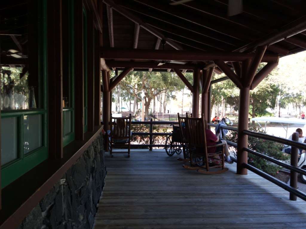 Crocketts Tavern | 4510 N Fort Wilderness Trail, Orlando, FL 32830, USA | Phone: (407) 939-3463