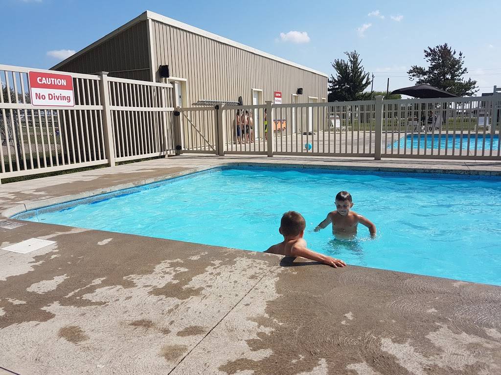 Willowood RV Resort & Campground | 4610 Pike Road, Country Rd 18, Amherstburg, ON N9V 2Y7, Canada | Phone: (519) 736-3201
