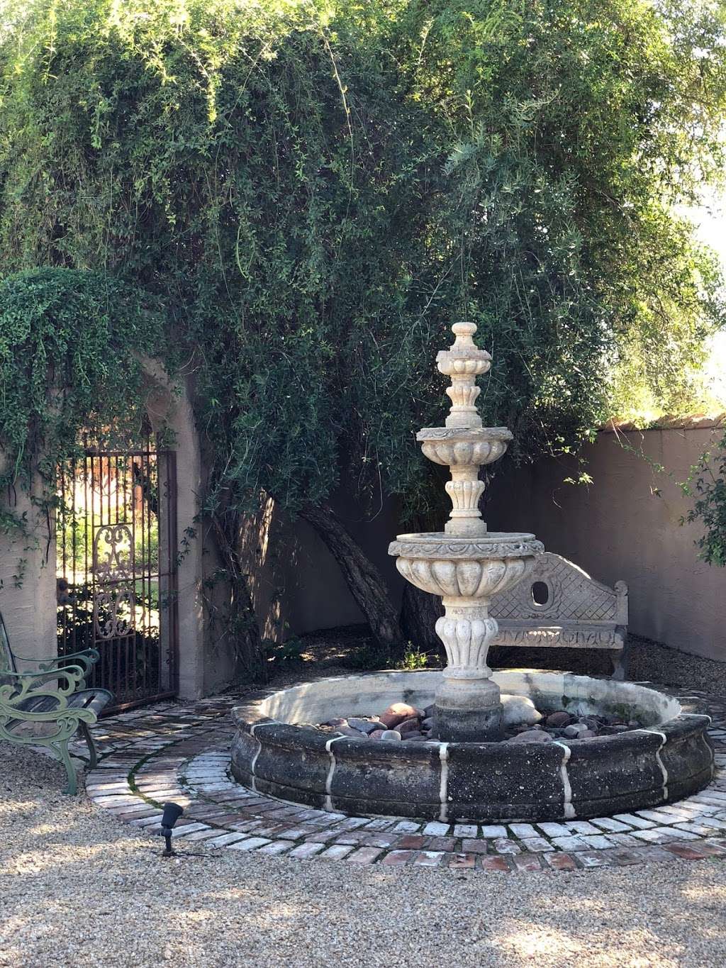 Manor On Paradise - Assisted Living | 7125 E Paradise Dr, Scottsdale, AZ 85254, USA | Phone: (480) 483-1492