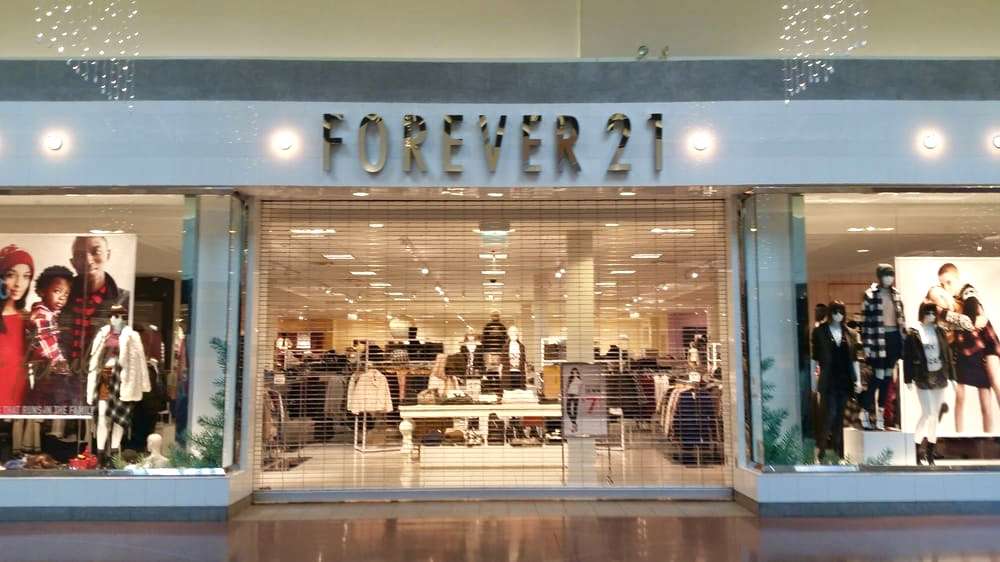 Forever 21 | 191 Chicago Ridge Mall F-7, Chicago Ridge, IL 60415 | Phone: (708) 229-0762